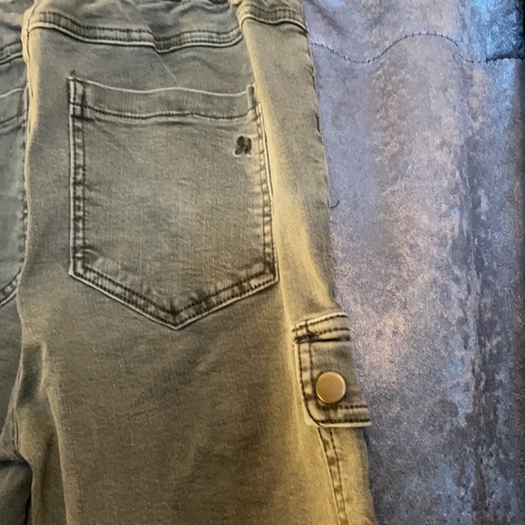 Stretch pant, medium, by Grace and Lace. - Picture 4 of 5